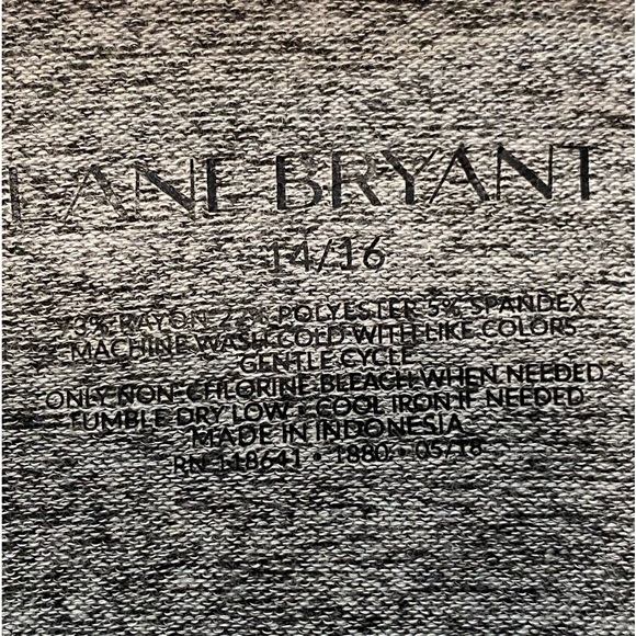 MLane Bryant short sleeve flowy sweater - Picture 2 of 3